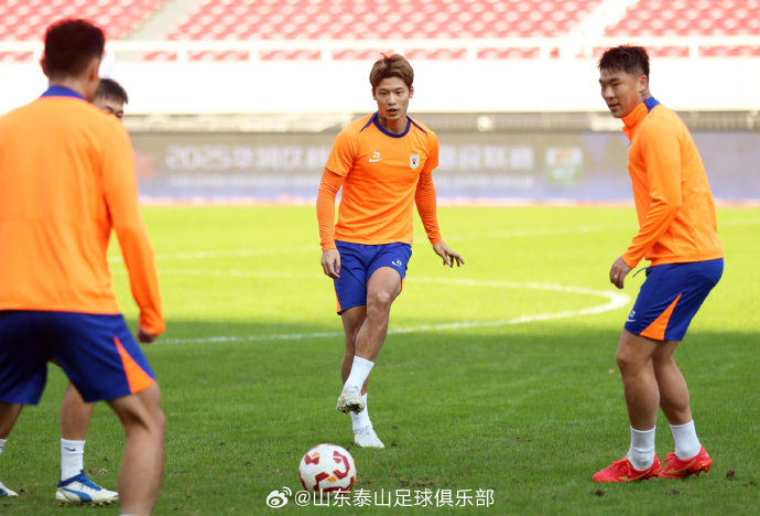 冲刺阶段体能课后,山东男篮扳平良机备战中超,压力陡增,训练强度明显提升的简单介绍 冲刺阶段体能课后,山东男篮扳平良机备战中超,压力陡增,训练强度明显提升的简单介绍