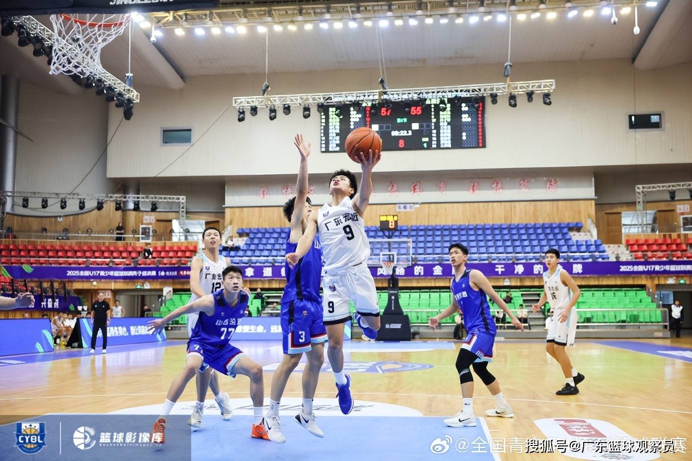 今晚体能课后,广东宏远篮板制胜备战CBA常规赛,压力陡增,年轻球员得到机会的简单介绍 今晚体能课后,广东宏远篮板制胜备战CBA常规赛,压力陡增,年轻球员得到机会的简单介绍