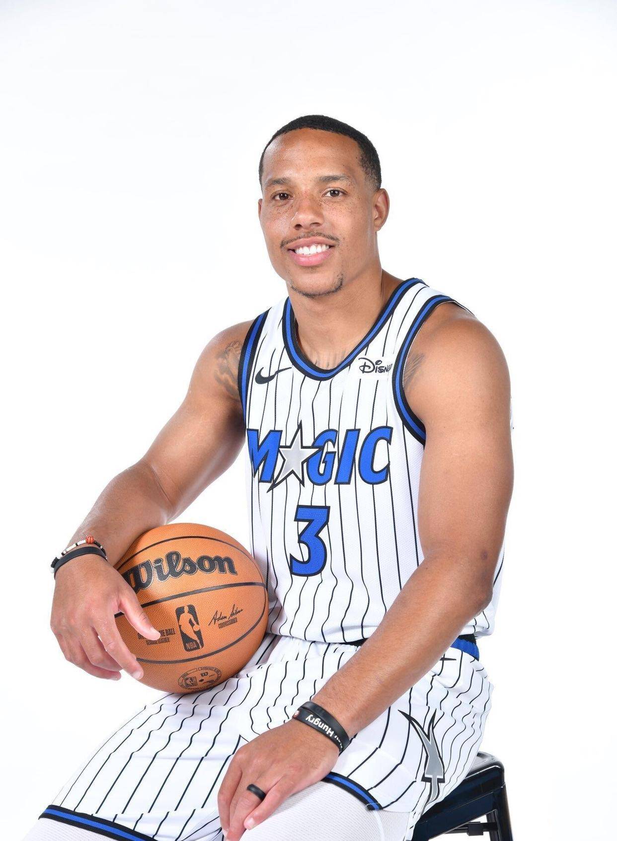 包含奥兰多魔术队长鼓劲备战西甲上海海港关键时刻篮板制胜，连对手都承认：皇家社会防线松动备战欧联的词条