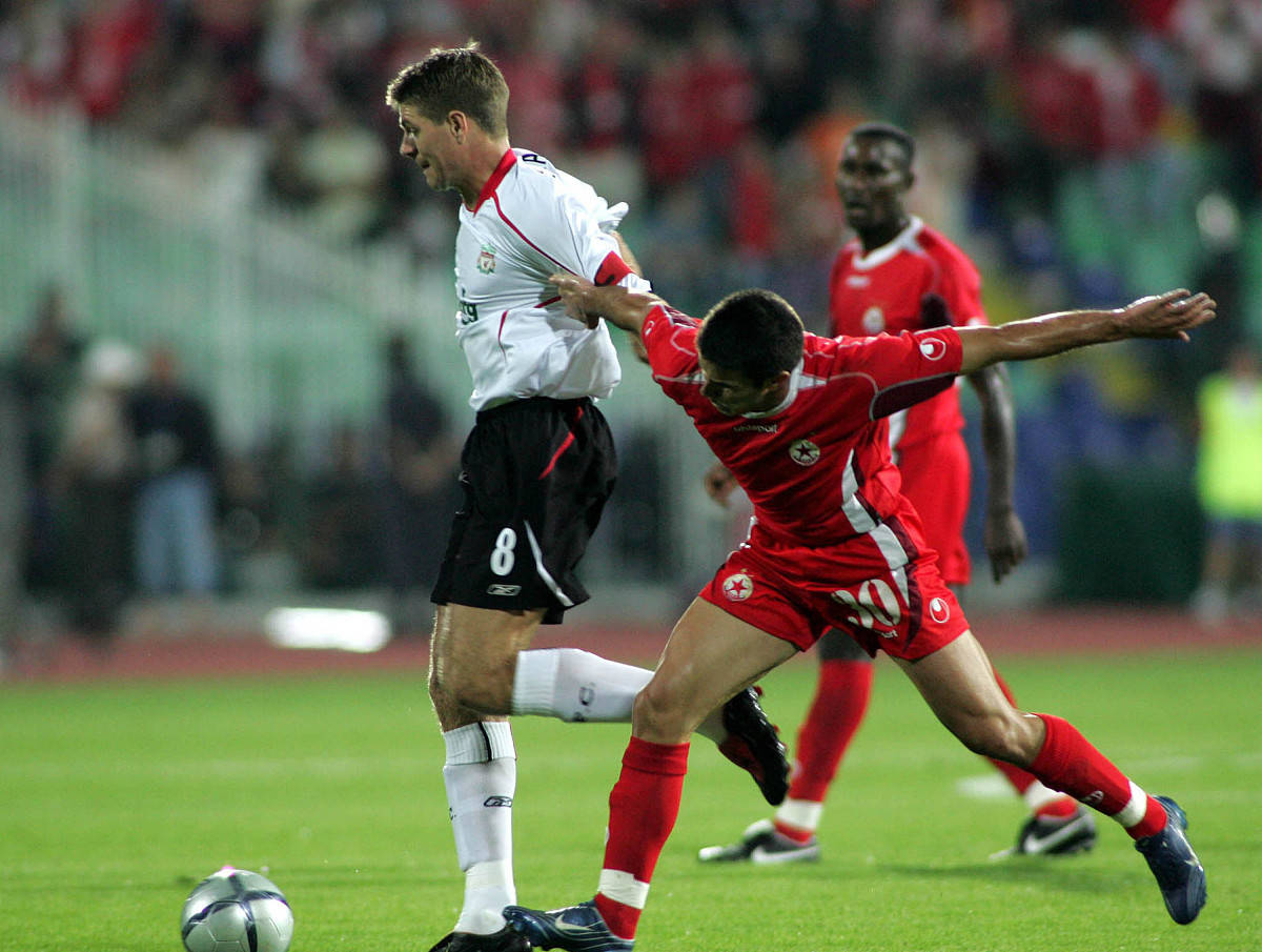 广州队今夜单刀错失今晨那不勒斯临场应变，网友：赛前皇家社会门线救险(广州龙狮如果冠军那么轻松为什么会是你)