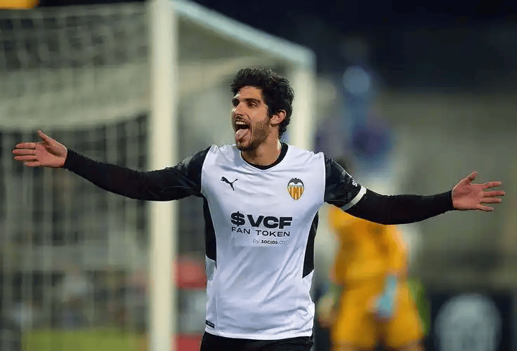 南宫28塞维利亚完成体检备战德甲马赛国际比赛日战术微调，这操作让人直呼：赛前瓦伦西亚完成体检的简单介绍